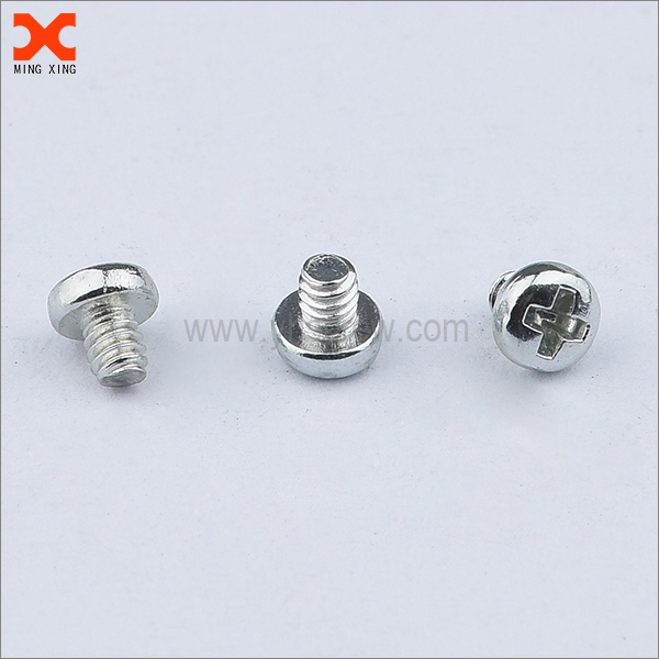 cross recessed pan head machine screw